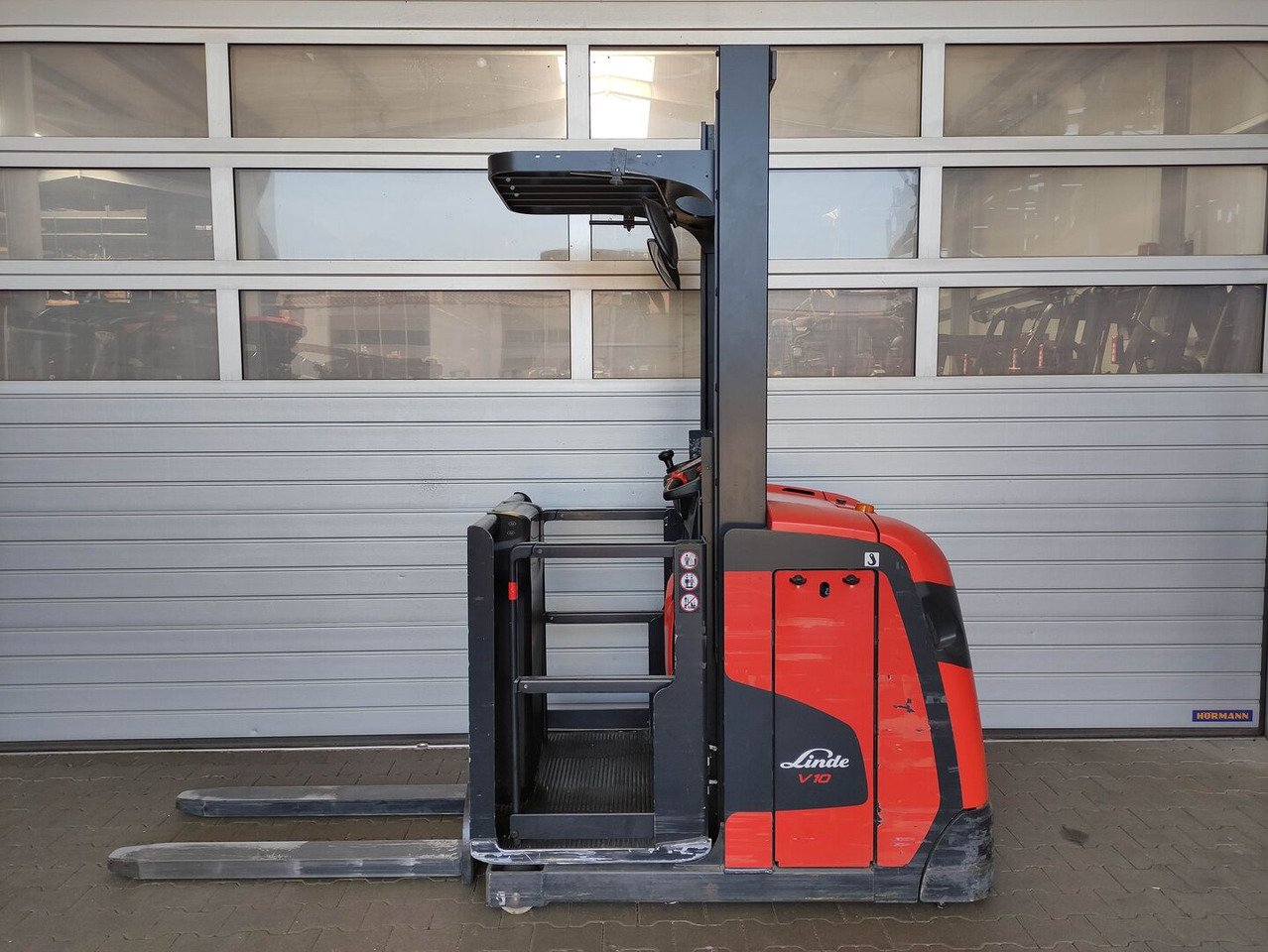 Linde V10-02 - Ордер пикър - комисионер: снимка 2 Linde V10-02 - Ордер пикър - комисионер: снимка 2