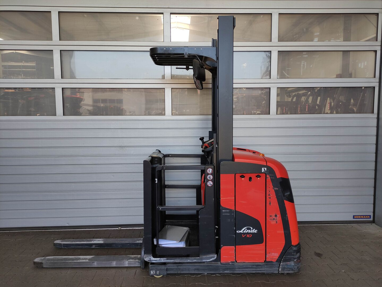 Linde V10-02 - Ордер пикър - комисионер: снимка 2 Linde V10-02 - Ордер пикър - комисионер: снимка 2