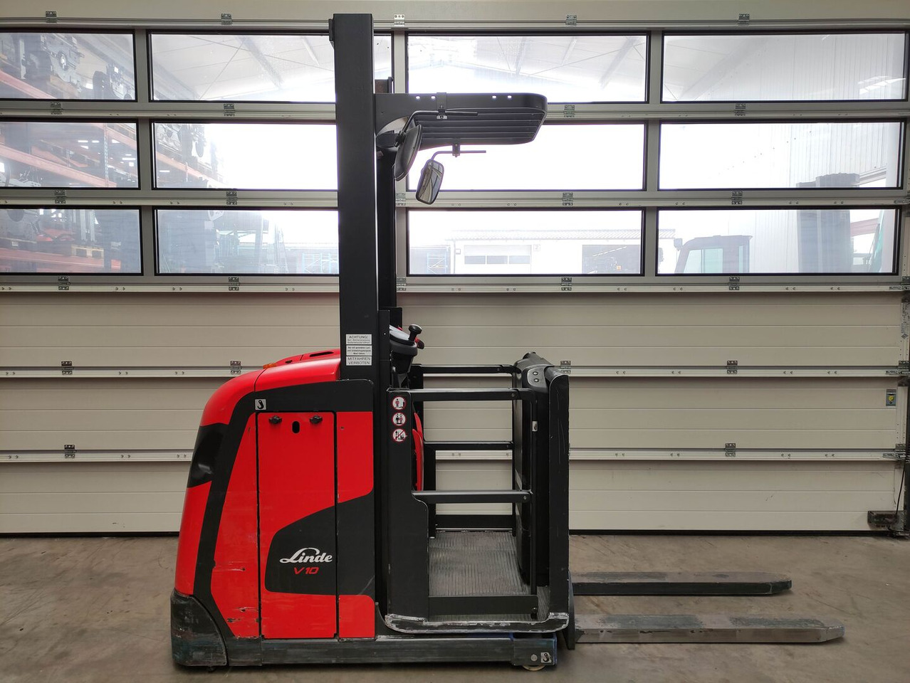 Linde V10-02 - Ордер пикър - комисионер: снимка 2 Linde V10-02 - Ордер пикър - комисионер: снимка 2