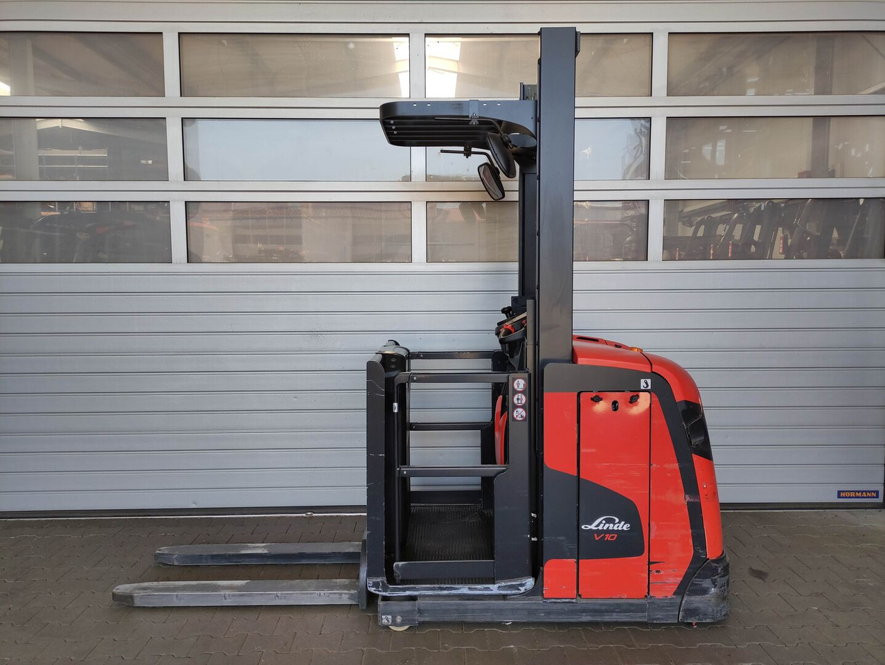 Linde V10-02 - Ордер пикър - комисионер: снимка 2 Linde V10-02 - Ордер пикър - комисионер: снимка 2
