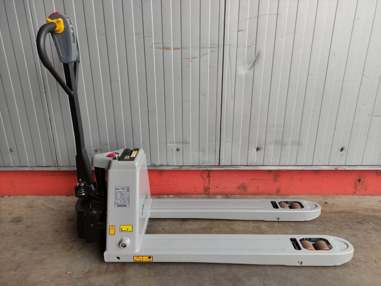 Pramac EY15L *NEU* - Палетна количка: снимка 2 Pramac EY15L *NEU* - Палетна количка: снимка 2