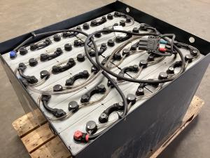 SBS 48V 6 PzS 690 - Акумулатор за Мотокар: снимка 1 SBS 48V 6 PzS 690 - Акумулатор за Мотокар: снимка 1