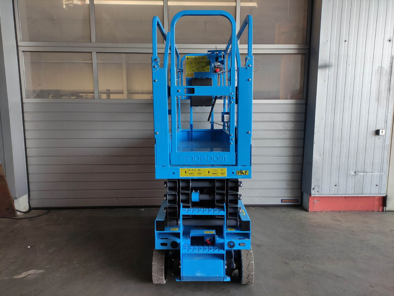 Sinoboom 1932ME/GTJZ0608ME *NEU* - Ножична работна платформа: снимка 4 Sinoboom 1932ME/GTJZ0608ME *NEU* - Ножична работна платформа: снимка 4