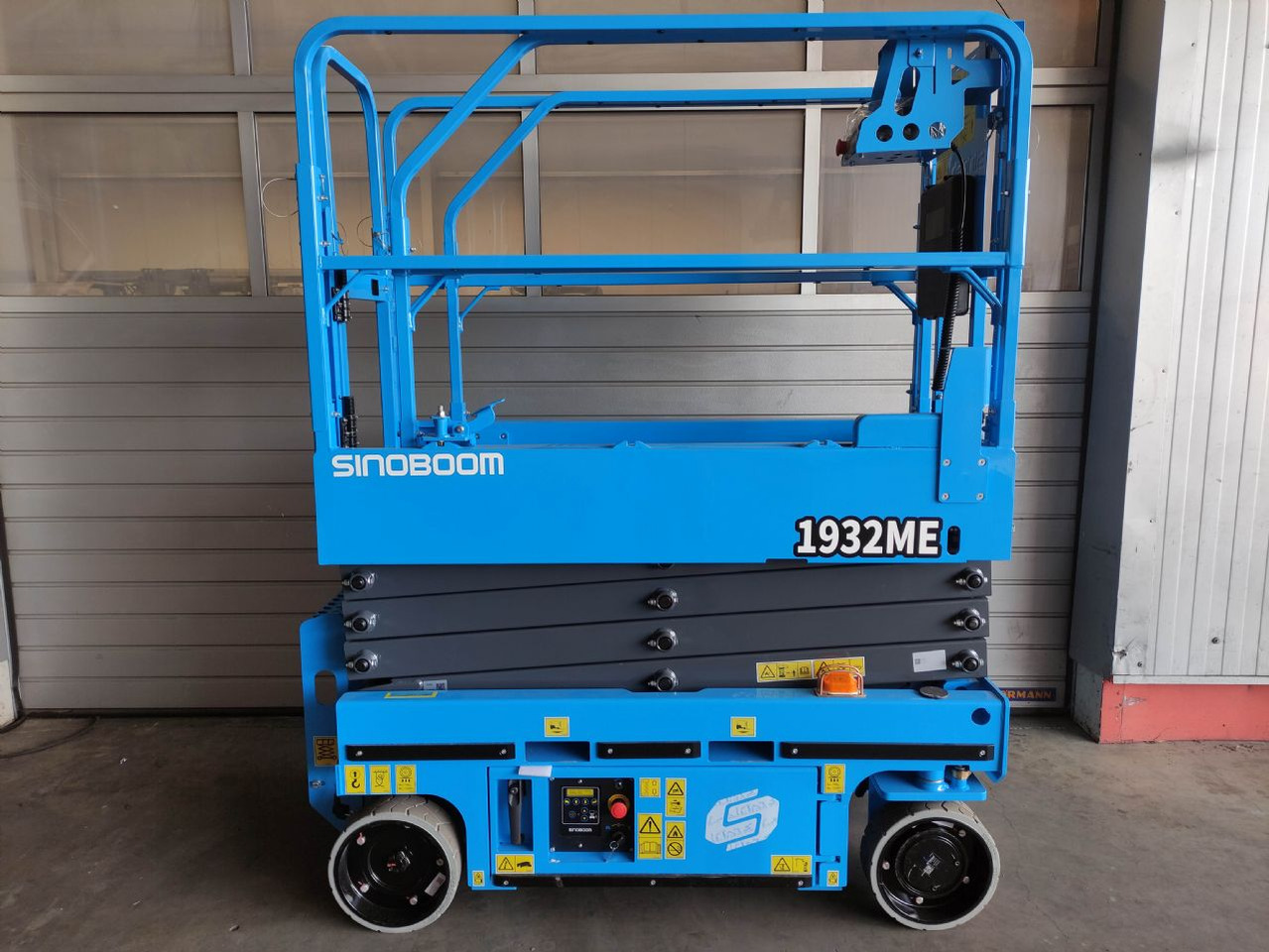 Sinoboom 1932ME/GTJZ0608ME *NEU* - Ножична работна платформа: снимка 2 Sinoboom 1932ME/GTJZ0608ME *NEU* - Ножична работна платформа: снимка 2