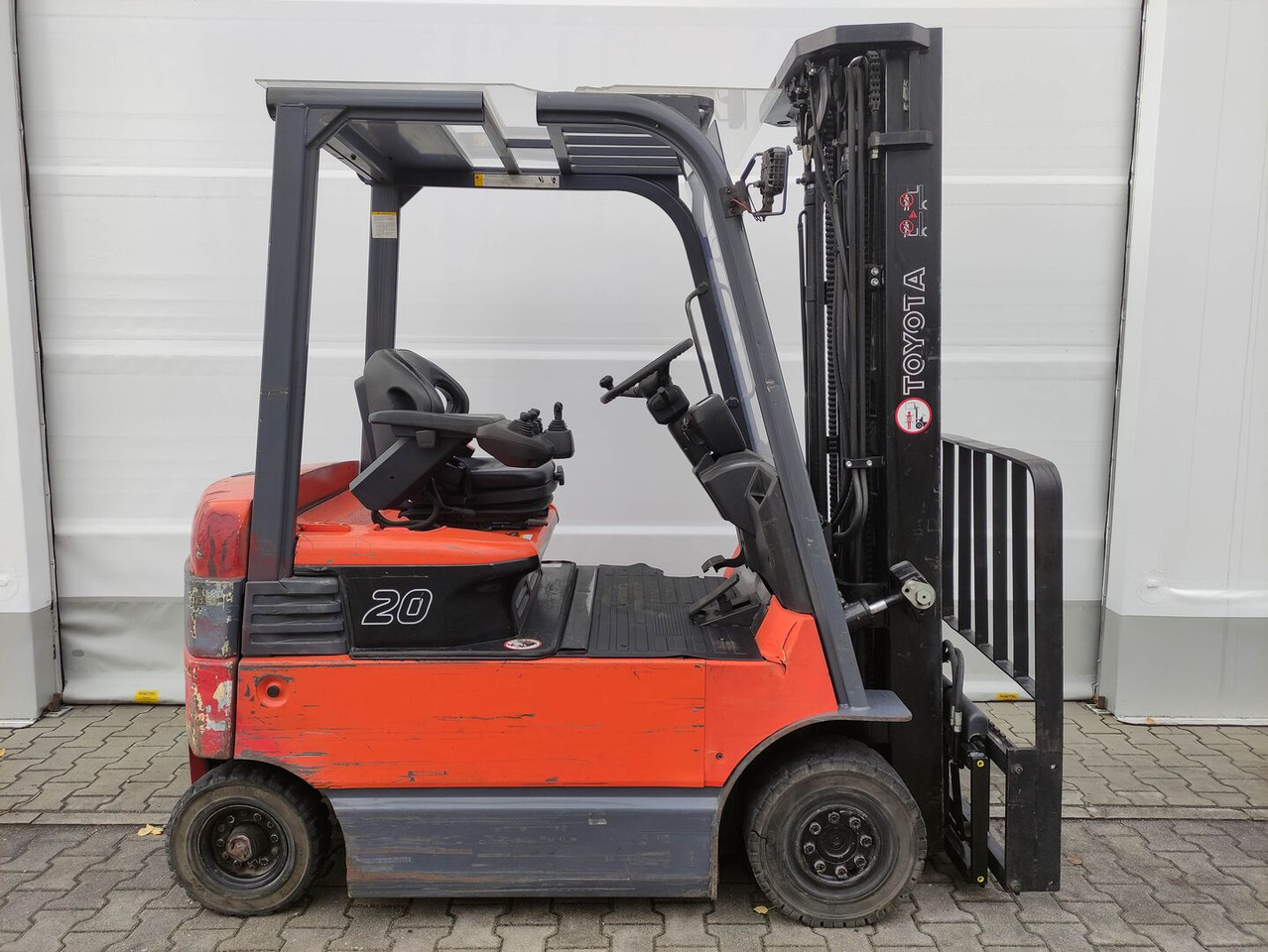 Toyota 7FBMF20 - Електрокар: снимка 2 Toyota 7FBMF20 - Електрокар: снимка 2