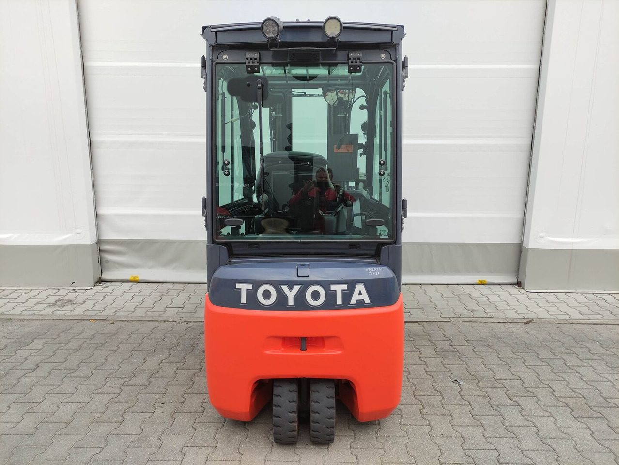 Toyota 8FBE16T - Електрокар: снимка 4 Toyota 8FBE16T - Електрокар: снимка 4