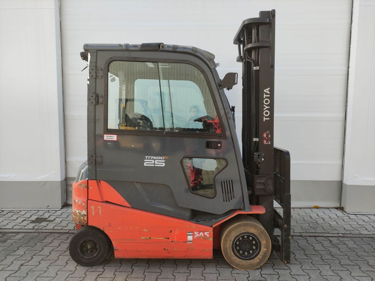 Toyota 8FBMKT25 - Електрокар: снимка 2 Toyota 8FBMKT25 - Електрокар: снимка 2