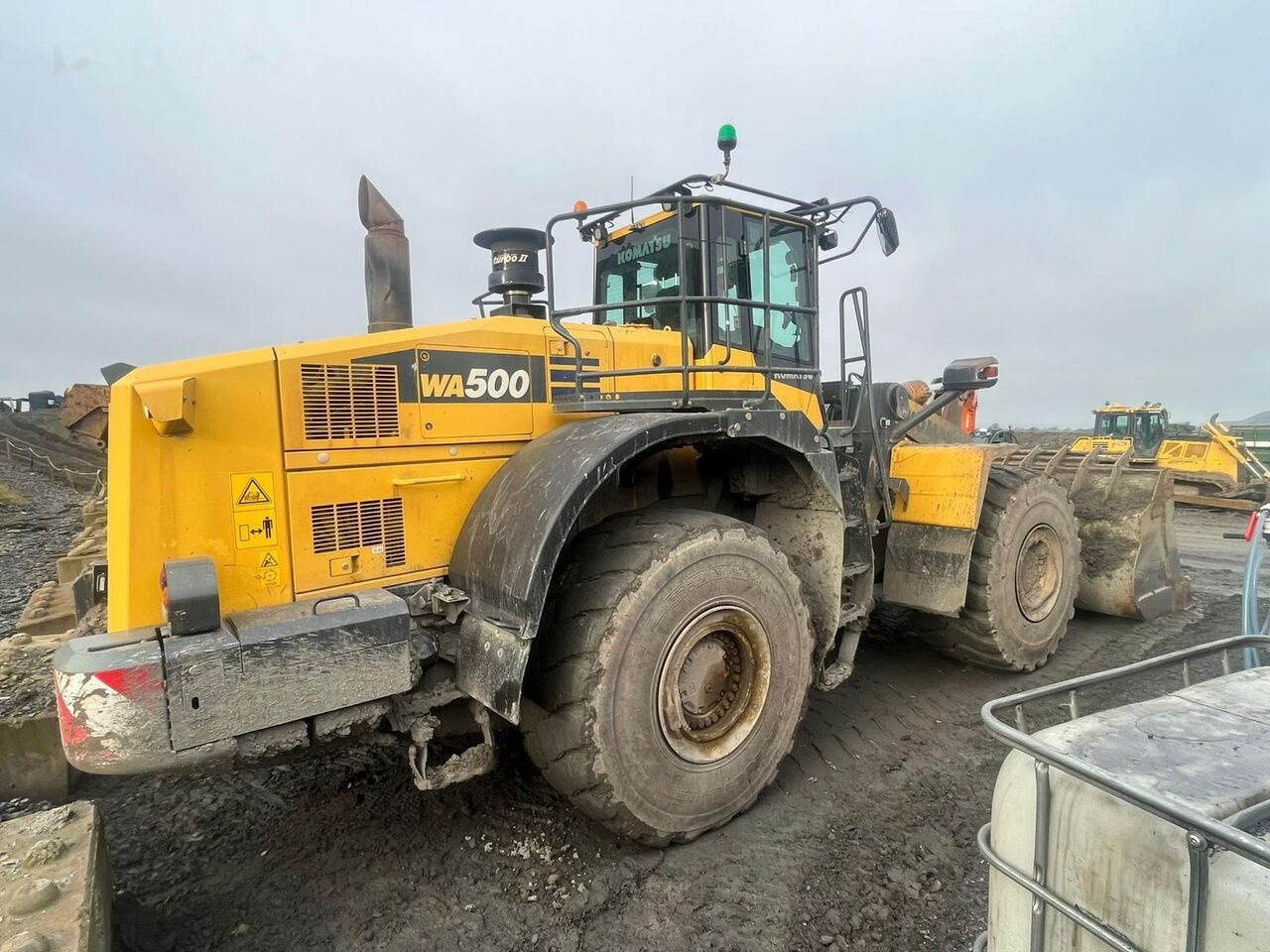 Komatsu WA500-7 - Колесен товарач: снимка 3 Komatsu WA500-7 - Колесен товарач: снимка 3