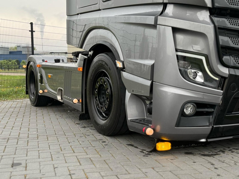 Mercedes-Benz 1863.630 SHOWTRUCK, VOLLUCHT, L PAKKET, HYDRAULIEK, TOPSTAAT. - Влекач: снимка 5 Mercedes-Benz 1863.630 SHOWTRUCK, VOLLUCHT, L PAKKET, HYDRAULIEK, TOPSTAAT. - Влекач: снимка 5