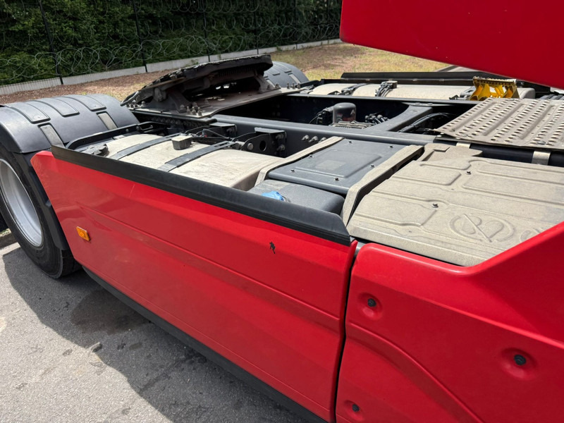 Renault T520 HIGH FULL SPOILER, STEEL/AIR, 2 TANKS, 2 BEDS, FRIGO - Влекач: снимка 4 Renault T520 HIGH FULL SPOILER, STEEL/AIR, 2 TANKS, 2 BEDS, FRIGO - Влекач: снимка 4