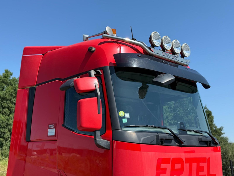 Renault T520 HIGH FULL SPOILER, STEEL/AIR, 2 TANKS, 2 BEDS, FRIGO - Влекач: снимка 3 Renault T520 HIGH FULL SPOILER, STEEL/AIR, 2 TANKS, 2 BEDS, FRIGO - Влекач: снимка 3