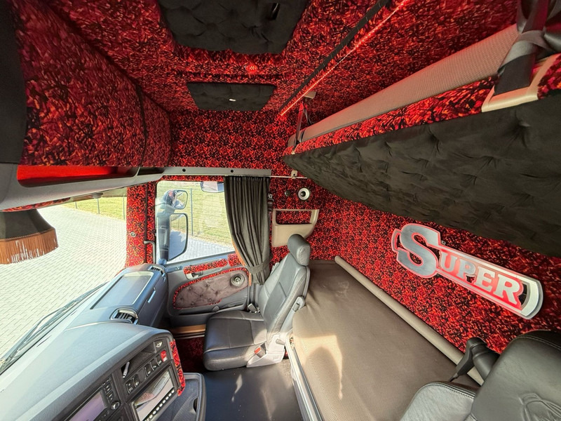 Влекач Scania R730 V8 V8, SHOWTRUCK VOLLUCHT, RETARDER,  HYDRAULIEK, BOOGIE, ALU WIELEN, LEER.: снимка 20