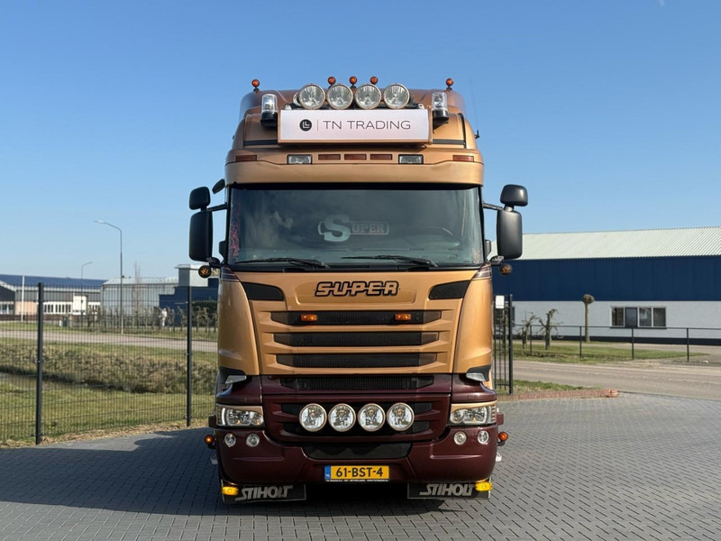 Scania R730 V8 V8, SHOWTRUCK VOLLUCHT, RETARDER, HYDRAULIEK, BOOGIE, ALU WIELEN, LEER. - Влекач: снимка 4 Scania R730 V8 V8, SHOWTRUCK VOLLUCHT, RETARDER, HYDRAULIEK, BOOGIE, ALU WIELEN, LEER. - Влекач: снимка 4