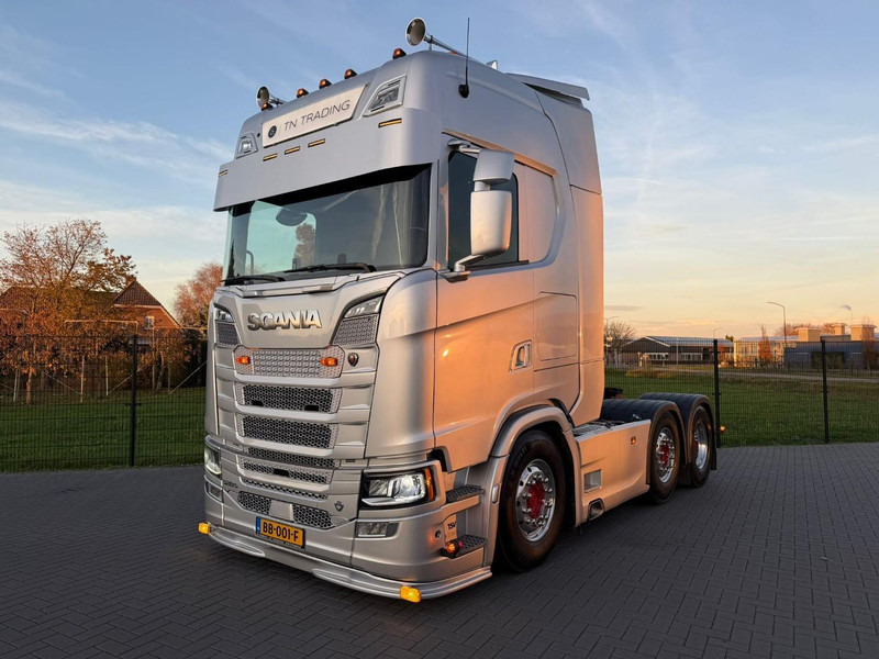 Scania S520 6X2/4, VOLLUCHT, LEER, RETARDER, PARK COOL, EURO 6D. - Влекач: снимка 5 Scania S520 6X2/4, VOLLUCHT, LEER, RETARDER, PARK COOL, EURO 6D. - Влекач: снимка 5