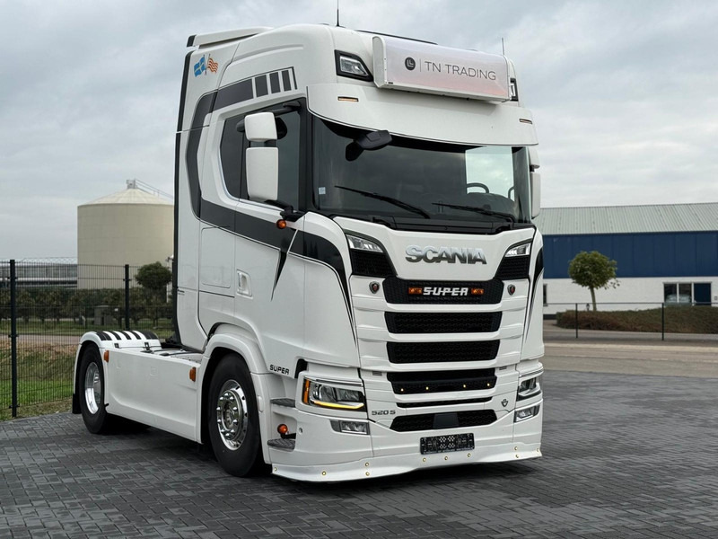 Scania S520 V8 NGS FULL SPOILER, PARK COOLER, FULL AIR, RETARDER, 6 BALLOONS. - Влекач: снимка 1 Scania S520 V8 NGS FULL SPOILER, PARK COOLER, FULL AIR, RETARDER, 6 BALLOONS. - Влекач: снимка 1