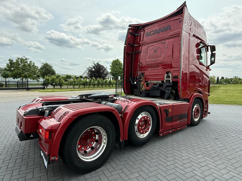 Scania S520 V8 NGS SHOWTRUCK, KLEP IN UITLAAT, 6X2/4, VOLLUCHT, RETARDER. - Влекач: снимка 5 Scania S520 V8 NGS SHOWTRUCK, KLEP IN UITLAAT, 6X2/4, VOLLUCHT, RETARDER. - Влекач: снимка 5