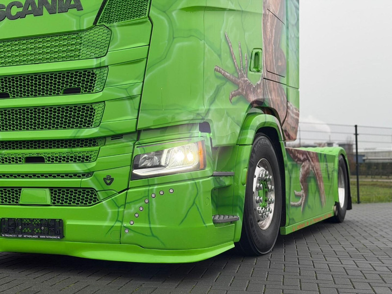 Scania S520 V8 NGS SHOWTRUCK, VOLLUCHT, SMART2 TACHO, PARK COOL, RETARDER, TOPSTAAT. - Влекач: снимка 4 Scania S520 V8 NGS SHOWTRUCK, VOLLUCHT, SMART2 TACHO, PARK COOL, RETARDER, TOPSTAAT. - Влекач: снимка 4