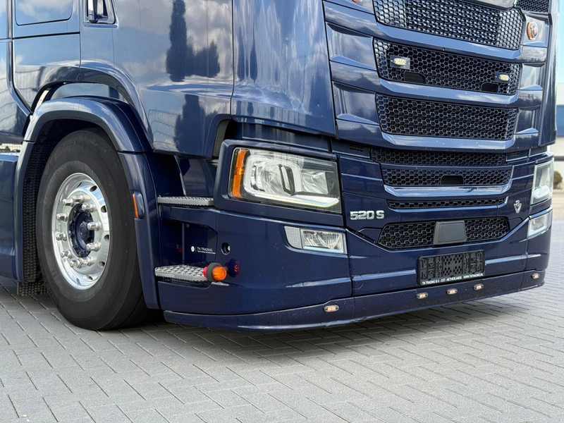 Scania S520 VOLLUCHT, ALCOA, 6 LUCHT BALGEN, LEER. - Влекач: снимка 4 Scania S520 VOLLUCHT, ALCOA, 6 LUCHT BALGEN, LEER. - Влекач: снимка 4