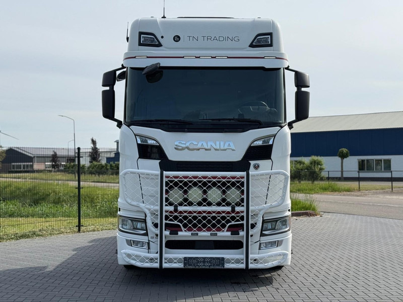 Scania S580 VOLLUCHT, PTO, LEER, RETARDER, TV, 3.15WB, BULLBAR. - Влекач: снимка 4 Scania S580 VOLLUCHT, PTO, LEER, RETARDER, TV, 3.15WB, BULLBAR. - Влекач: снимка 4