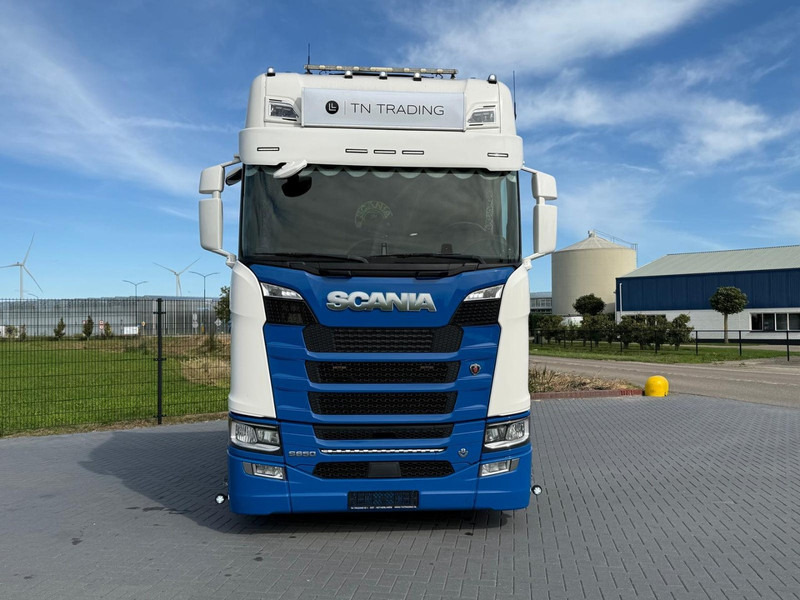 Scania S650 V8 NGS 2.95WB, PTO VOORBEREIDING, VOLLUCHT, KING OF THE ROAD, RETARDER, LEER. - Влекач: снимка 5 Scania S650 V8 NGS 2.95WB, PTO VOORBEREIDING, VOLLUCHT, KING OF THE ROAD, RETARDER, LEER. - Влекач: снимка 5