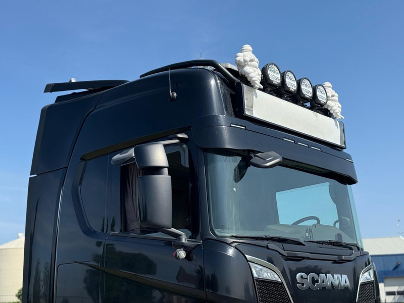 Scania S650 V8 NGS 6X4, 3.15WB, VOLLUCHT, RETARDER, LEER. - Влекач: снимка 2 Scania S650 V8 NGS 6X4, 3.15WB, VOLLUCHT, RETARDER, LEER. - Влекач: снимка 2