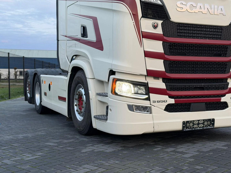 Scania S650 V8 NGS HYDRAULIEK, 3.35WB, VOLLUCHT, ALCOA, KING OF THE ROAD. - Влекач: снимка 3 Scania S650 V8 NGS HYDRAULIEK, 3.35WB, VOLLUCHT, ALCOA, KING OF THE ROAD. - Влекач: снимка 3