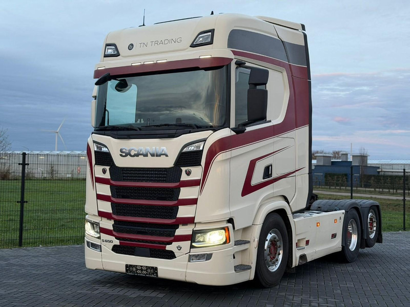 Scania S650 V8 NGS HYDRAULIEK, 3.35WB, VOLLUCHT, ALCOA, KING OF THE ROAD. - Влекач: снимка 4 Scania S650 V8 NGS HYDRAULIEK, 3.35WB, VOLLUCHT, ALCOA, KING OF THE ROAD. - Влекач: снимка 4