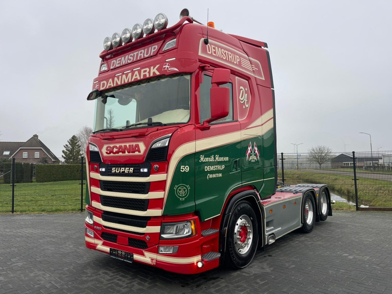 Scania S650 V8 NGS SHOW TRUCK, FULL AIR, MOTOR BRAKE, PTO/HYDRAULIC! - Влекач: снимка 2 Scania S650 V8 NGS SHOW TRUCK, FULL AIR, MOTOR BRAKE, PTO/HYDRAULIC! - Влекач: снимка 2