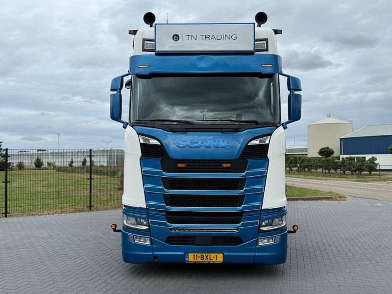 Scania S660 BOOGIE, VOLLUCHT, RETARDER, LEER. - Влекач: снимка 3 Scania S660 BOOGIE, VOLLUCHT, RETARDER, LEER. - Влекач: снимка 3
