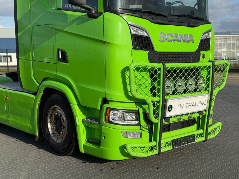 Scania S730 6X4, ADR, VOLLUCHT, RETARDER, LEDER. - Влекач: снимка 4 Scania S730 6X4, ADR, VOLLUCHT, RETARDER, LEDER. - Влекач: снимка 4