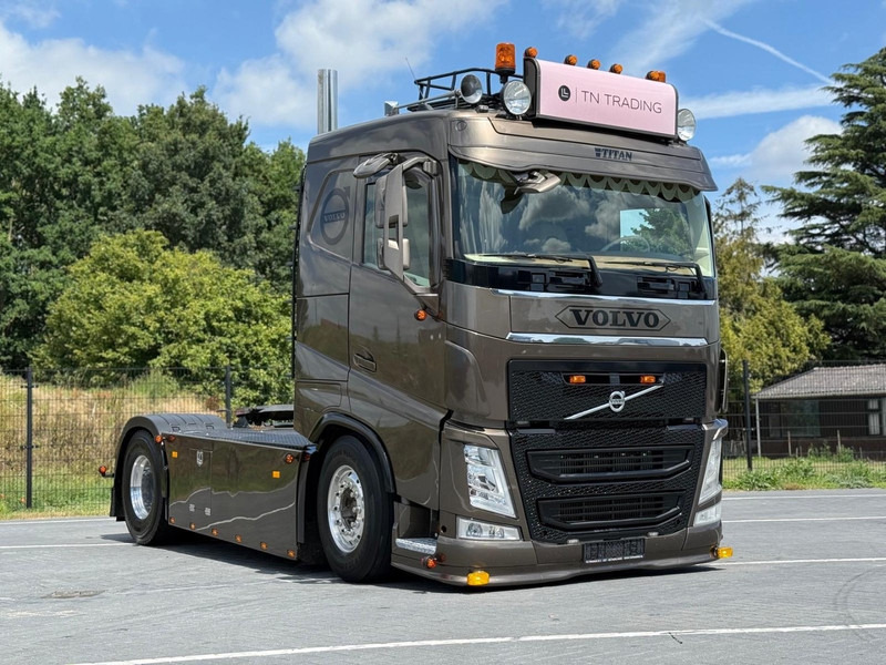 Volvo FH 13.500 SHOW TRUCK, FULL AIR, INTERIOR, TOP, HYDRAULIC. - Влекач: снимка 1 Volvo FH 13.500 SHOW TRUCK, FULL AIR, INTERIOR, TOP, HYDRAULIC. - Влекач: снимка 1