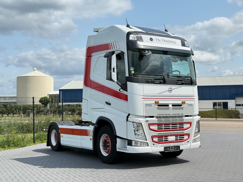 Volvo FH 13.540XL KB VIN, I-PARK COOL, STEEL/AIR, 2 TANKS, FULL SPOILER. - Влекач: снимка 1 Volvo FH 13.540XL KB VIN, I-PARK COOL, STEEL/AIR, 2 TANKS, FULL SPOILER. - Влекач: снимка 1