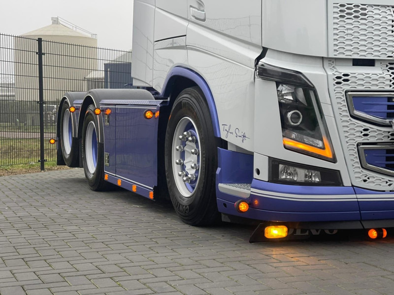 Volvo FH 16.750 SHOW TRUCK, FULL AIR, WB 3,10, SPECIAL INTERIOR, FULL! - Влекач: снимка 4 Volvo FH 16.750 SHOW TRUCK, FULL AIR, WB 3,10, SPECIAL INTERIOR, FULL! - Влекач: снимка 4