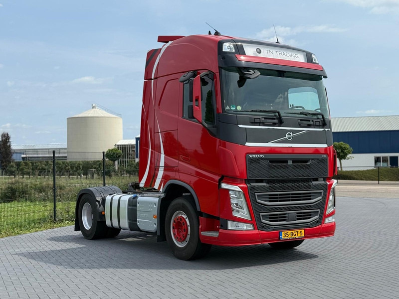 Volvo FH13.420 ADR, SMART TACHO 2, NL TRUCK, ALCOA, STEEL/AIR, PERFECT CONDITION, 2X TANK. - Влекач: снимка 1 Volvo FH13.420 ADR, SMART TACHO 2, NL TRUCK, ALCOA, STEEL/AIR, PERFECT CONDITION, 2X TANK. - Влекач: снимка 1