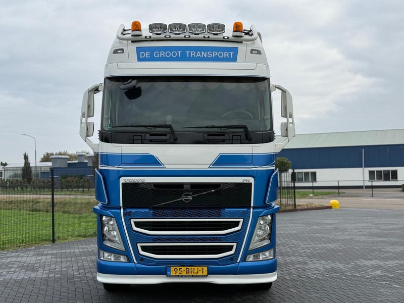 Volvo FH 540 CONTAINER TRANSPORT, KIEP SYSTEEM, LEATHER SEATS, TOP. - Контейнеровоз/ Сменна каросерия камион: снимка 3 Volvo FH 540 CONTAINER TRANSPORT, KIEP SYSTEEM, LEATHER SEATS, TOP. - Контейнеровоз/ Сменна каросерия камион: снимка 3