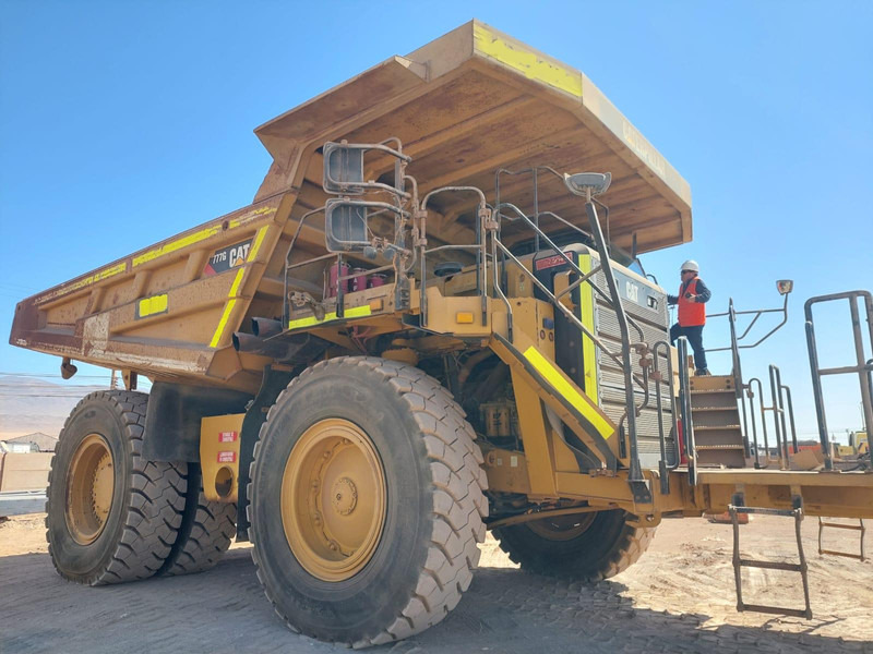 Caterpillar 777G **5 units 2012 CAT 777G** NO EPA and NO CE - Самосвал: снимка 5 Caterpillar 777G **5 units 2012 CAT 777G** NO EPA and NO CE - Самосвал: снимка 5