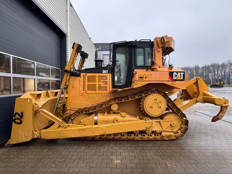 Caterpillar D6T - Булдозер: снимка 1 Caterpillar D6T - Булдозер: снимка 1