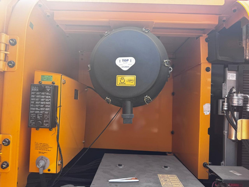 Нови Верижен багер Hyundai R340L UNUSED: снимка 16