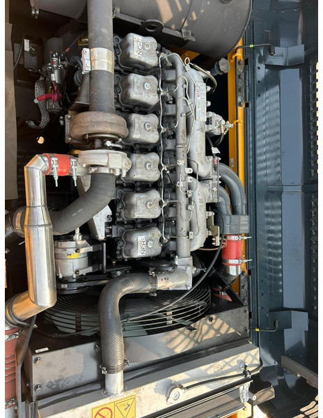 Нови Верижен багер Hyundai R340L UNUSED: снимка 18