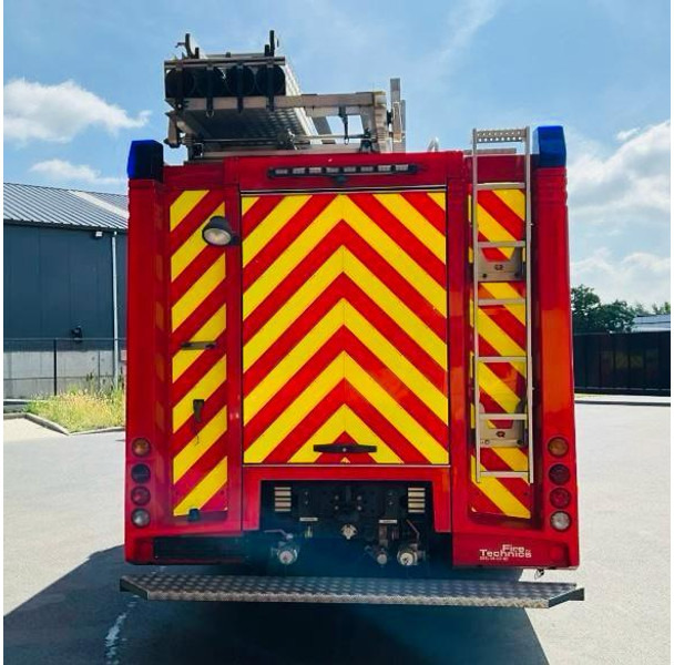 Пожарна кола Volvo FM9: снимка 6