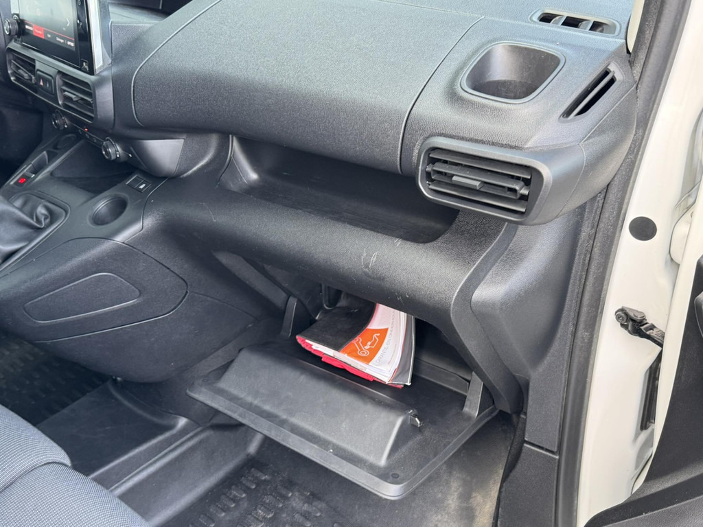 Малък ван Citroën Berlingo-1.6 BlueHDI Club Airco Cruise Carplay Trekhaak Imperiaal Pdc: снимка 17
