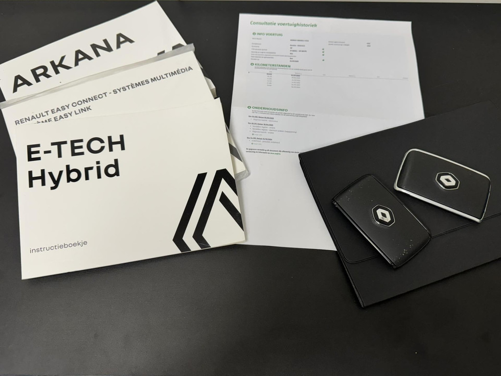 Renault Arkana-1.6 E-Tech hybrid 145 E-Tech engineered R.S. Line Adaptive cruise Climate control Stoel- / stuurverwarming Full LED - Джип: снимка 3 Renault Arkana-1.6 E-Tech hybrid 145 E-Tech engineered R.S. Line Adaptive cruise Climate control Stoel- / stuurverwarming Full LED - Джип: снимка 3