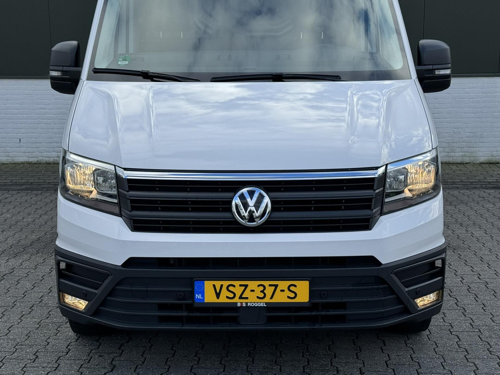 Volkswagen Crafter-30 2.0 TDI L3H3 Highline Carplay DAB Cruise Verwarmde voorruit Trekhaak Lat om Lat - Товарен бус: снимка 4 Volkswagen Crafter-30 2.0 TDI L3H3 Highline Carplay DAB Cruise Verwarmde voorruit Trekhaak Lat om Lat - Товарен бус: снимка 4