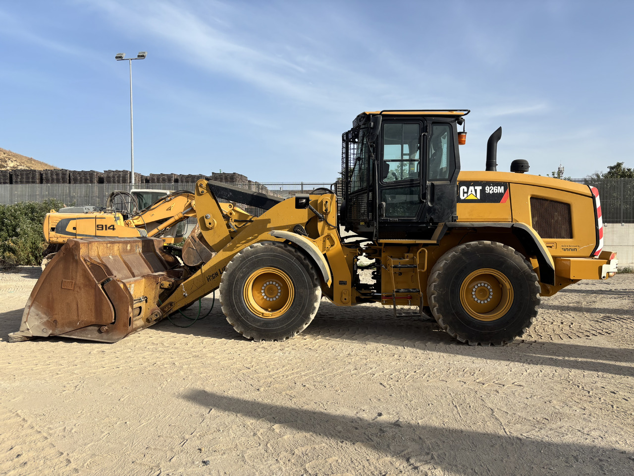 CATERPILLAR 926M - Колесен товарач: снимка 2 CATERPILLAR 926M - Колесен товарач: снимка 2