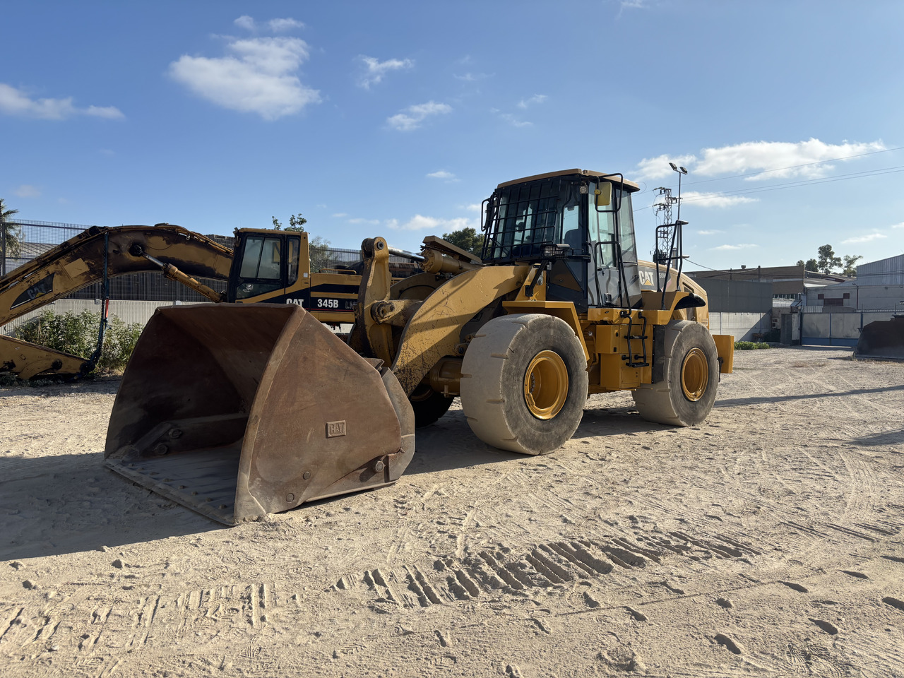 Caterpillar 950H - Товарач: снимка 1 Caterpillar 950H - Товарач: снимка 1