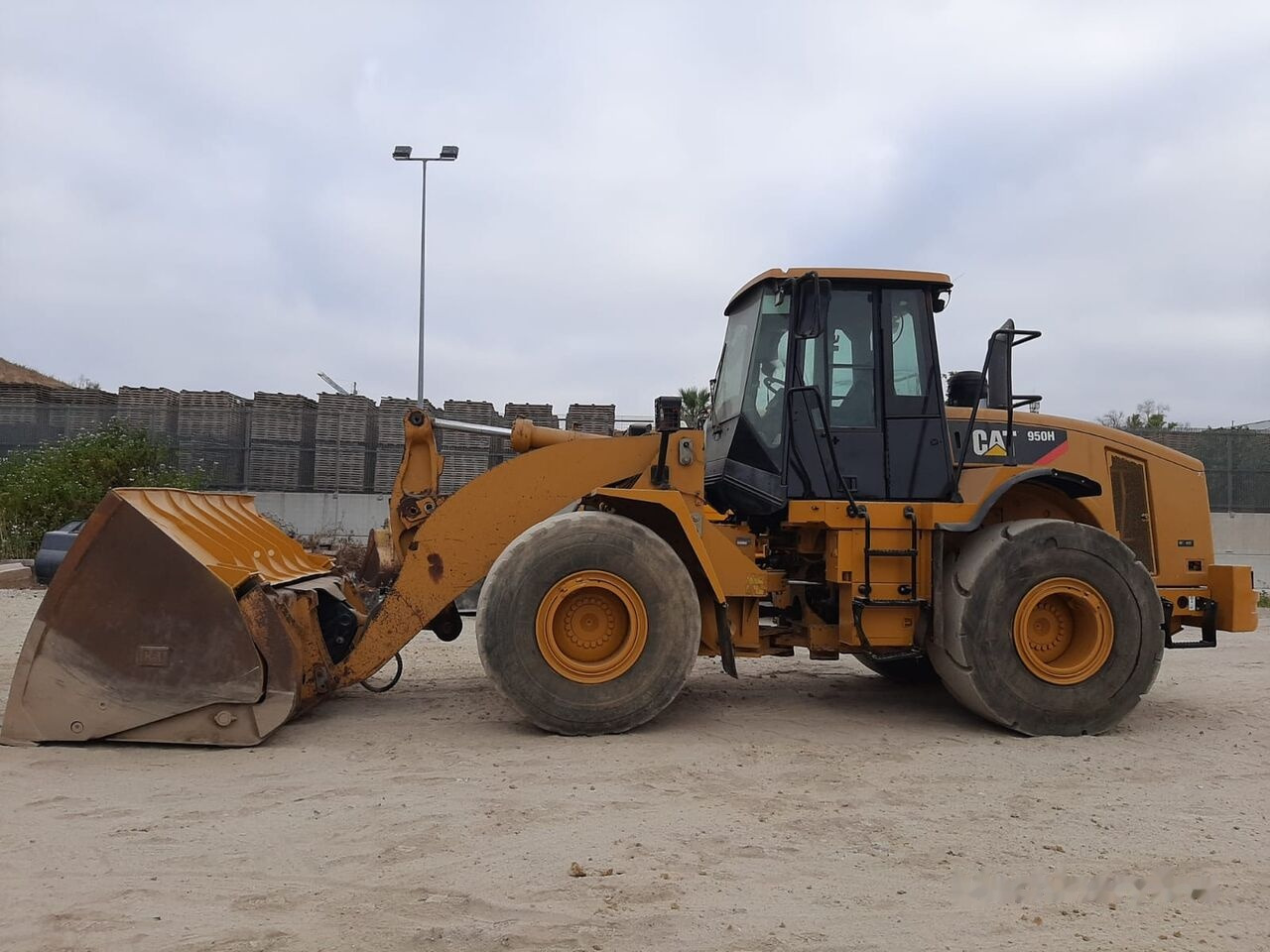 Caterpillar 950H - Колесен товарач: снимка 3 Caterpillar 950H - Колесен товарач: снимка 3