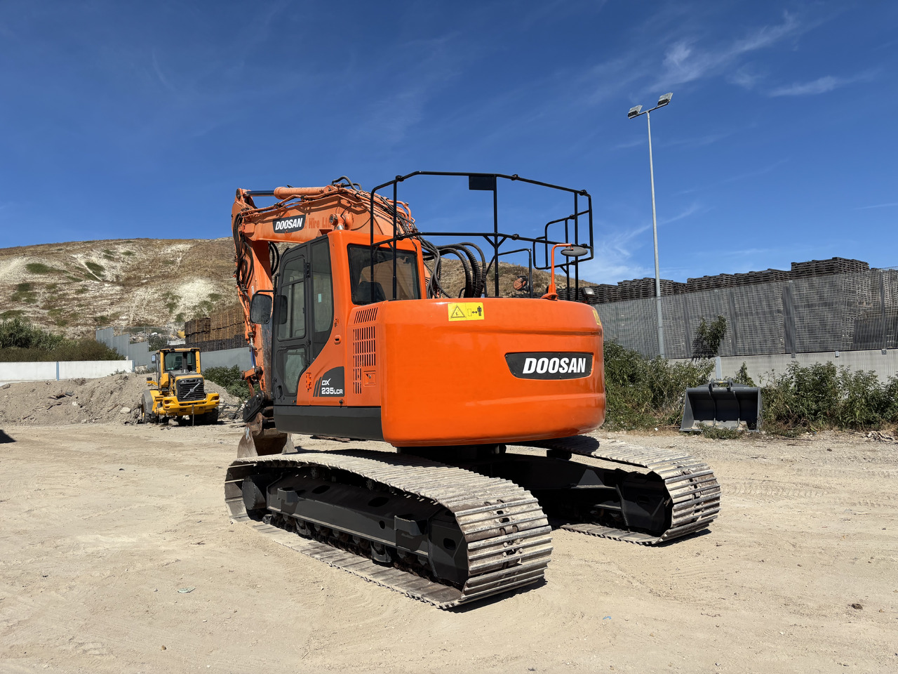 DOOSAN DX235LCR - Верижен багер: снимка 3 DOOSAN DX235LCR - Верижен багер: снимка 3