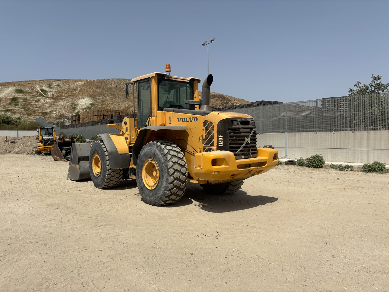 VOLVO L120F - Строителна техника: снимка 3 VOLVO L120F - Строителна техника: снимка 3