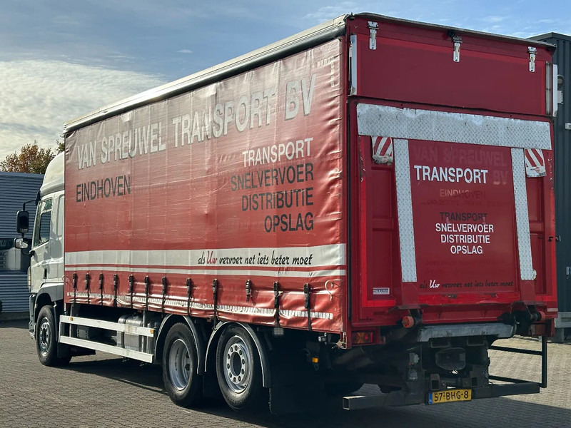 Камион с брезент DAF CF 330 6X2*4 Schuifzeil / Laadklep / Kooiaap 05-2026 Apk!: снимка 6