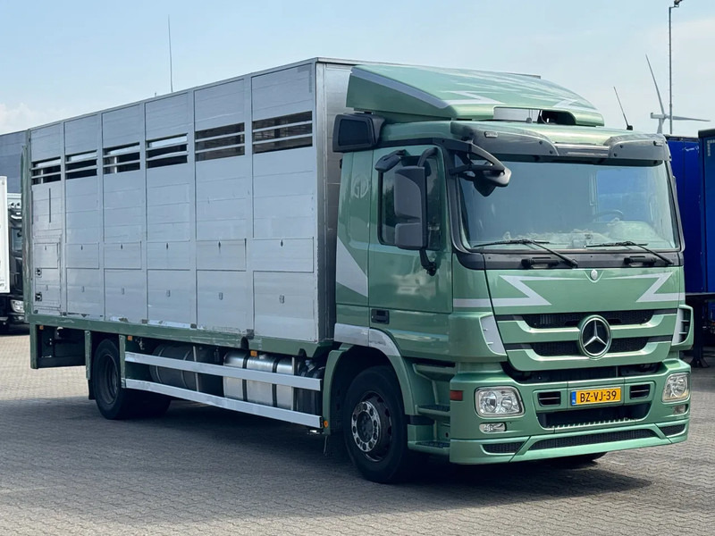 Mercedes-Benz Actros 1832 L 1 - 2 Stock Animal Transport - За превоз на животни камион: снимка 2 Mercedes-Benz Actros 1832 L 1 - 2 Stock Animal Transport - За превоз на животни камион: снимка 2
